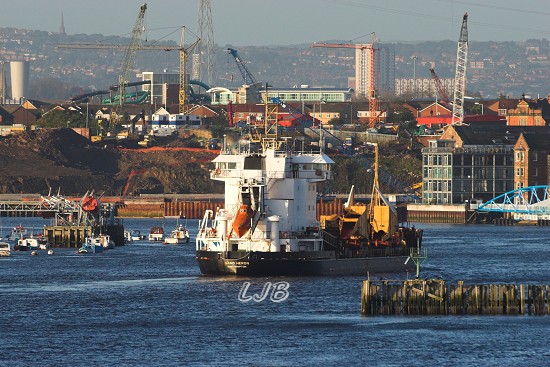 Ships arriving in the River Tyne after the QE2 in October 2008.