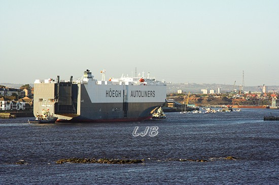 Ships arriving in the River Tyne after the QE2 in October 2008.