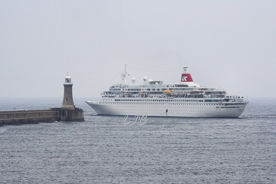 Cruise Liner Boudicca leaving the River Tyne