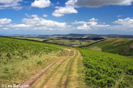 View along the path to Ingram from Wether Hill.
