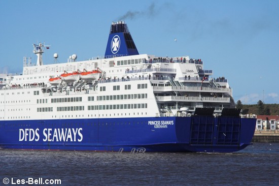 DFDS Ferry Princess Seaways leaving North Shields.